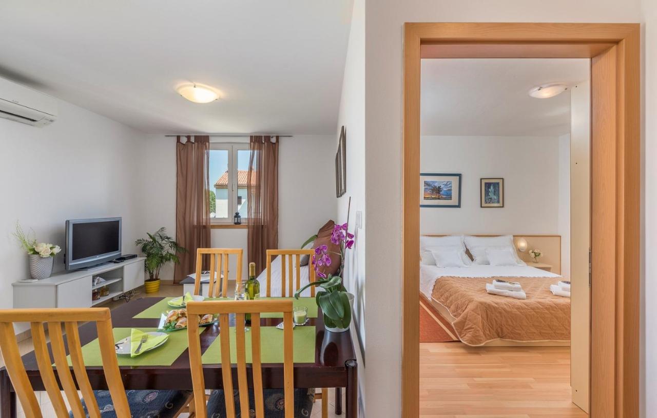 Apartment Nensi Пореч Екстер'єр фото