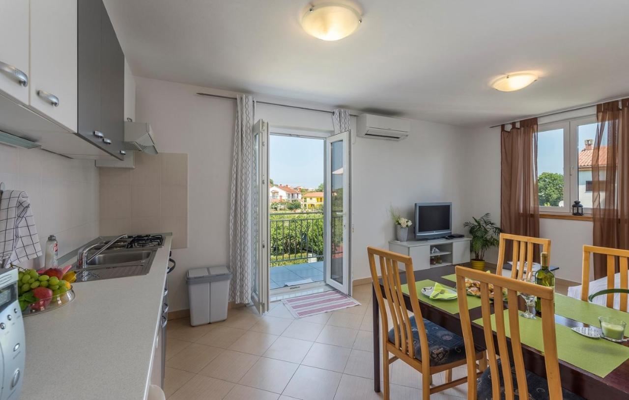 Apartment Nensi Пореч Екстер'єр фото