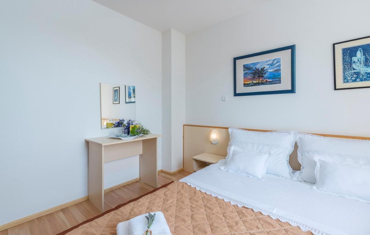 Apartment Nensi Пореч Екстер'єр фото