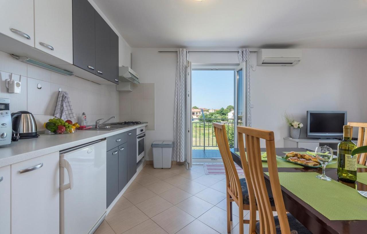 Apartment Nensi Пореч Екстер'єр фото