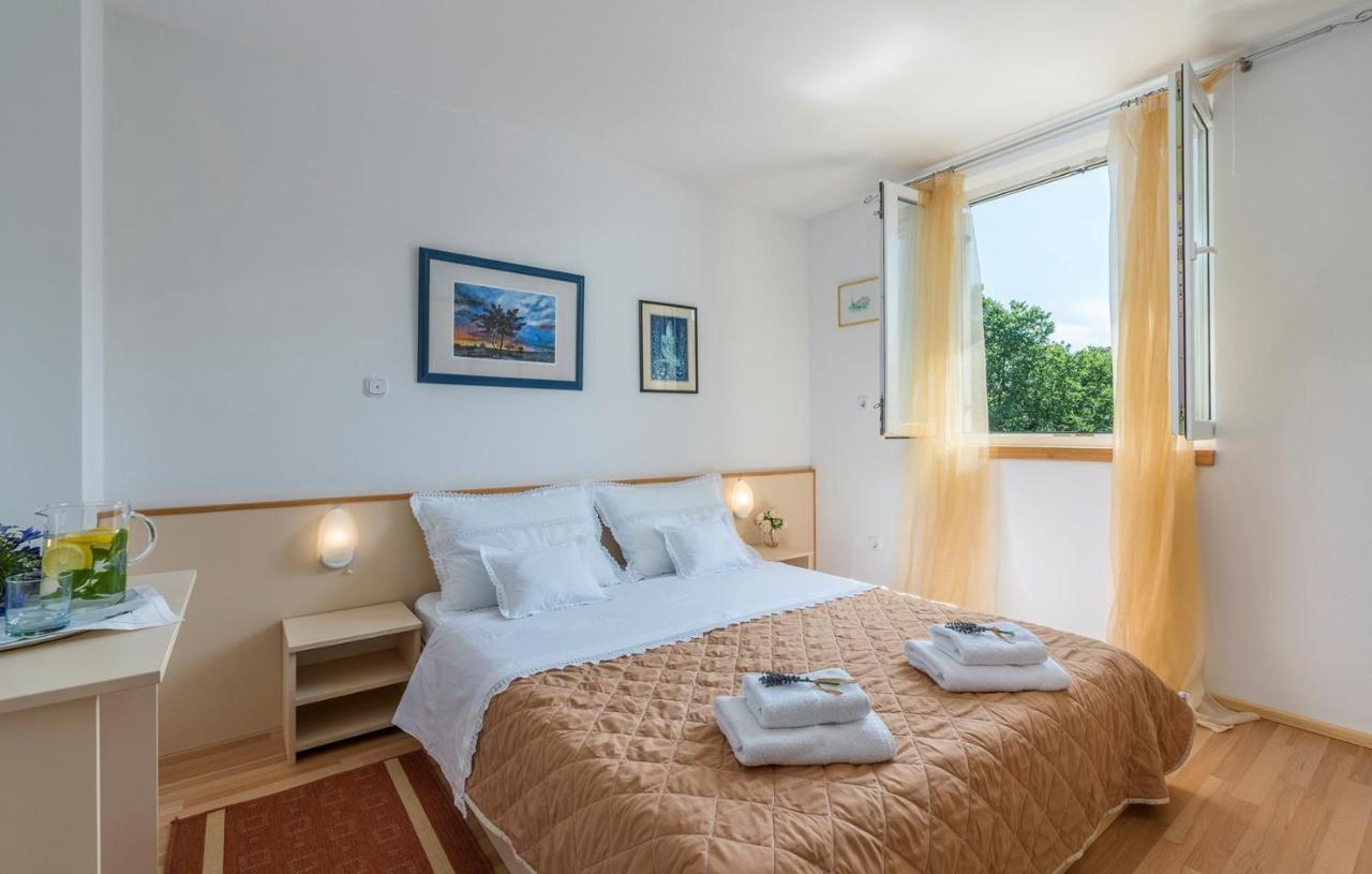 Apartment Nensi Пореч Екстер'єр фото