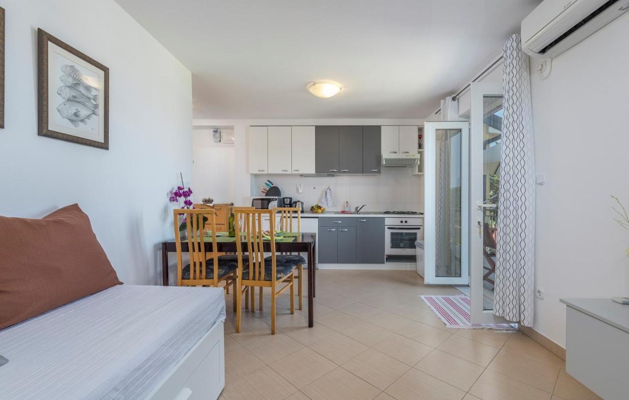 Apartment Nensi Пореч Екстер'єр фото