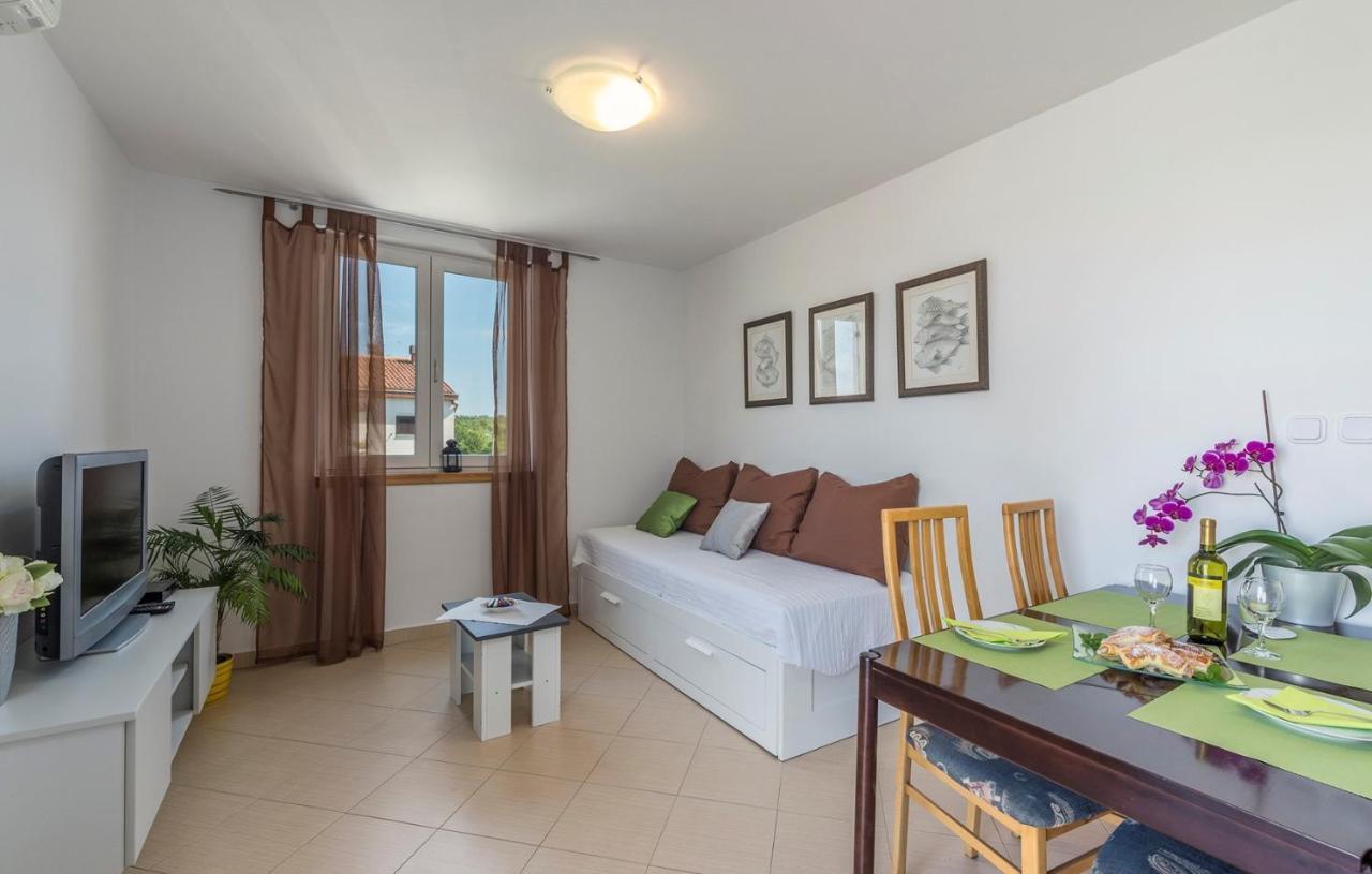 Apartment Nensi Пореч Екстер'єр фото