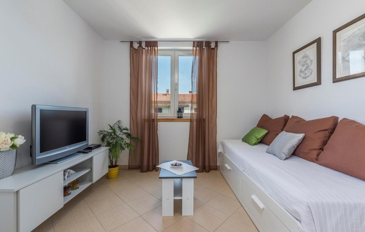 Apartment Nensi Пореч Екстер'єр фото